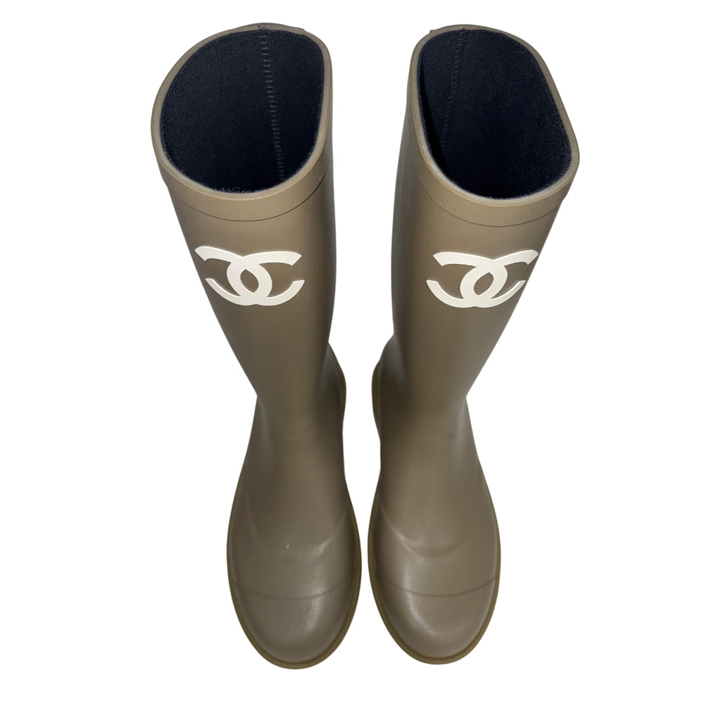 Chanel REV Dark Beige Moss Green White CC Logo High Pull On Rubber Rain Boots 39 - Picture 9 of 15